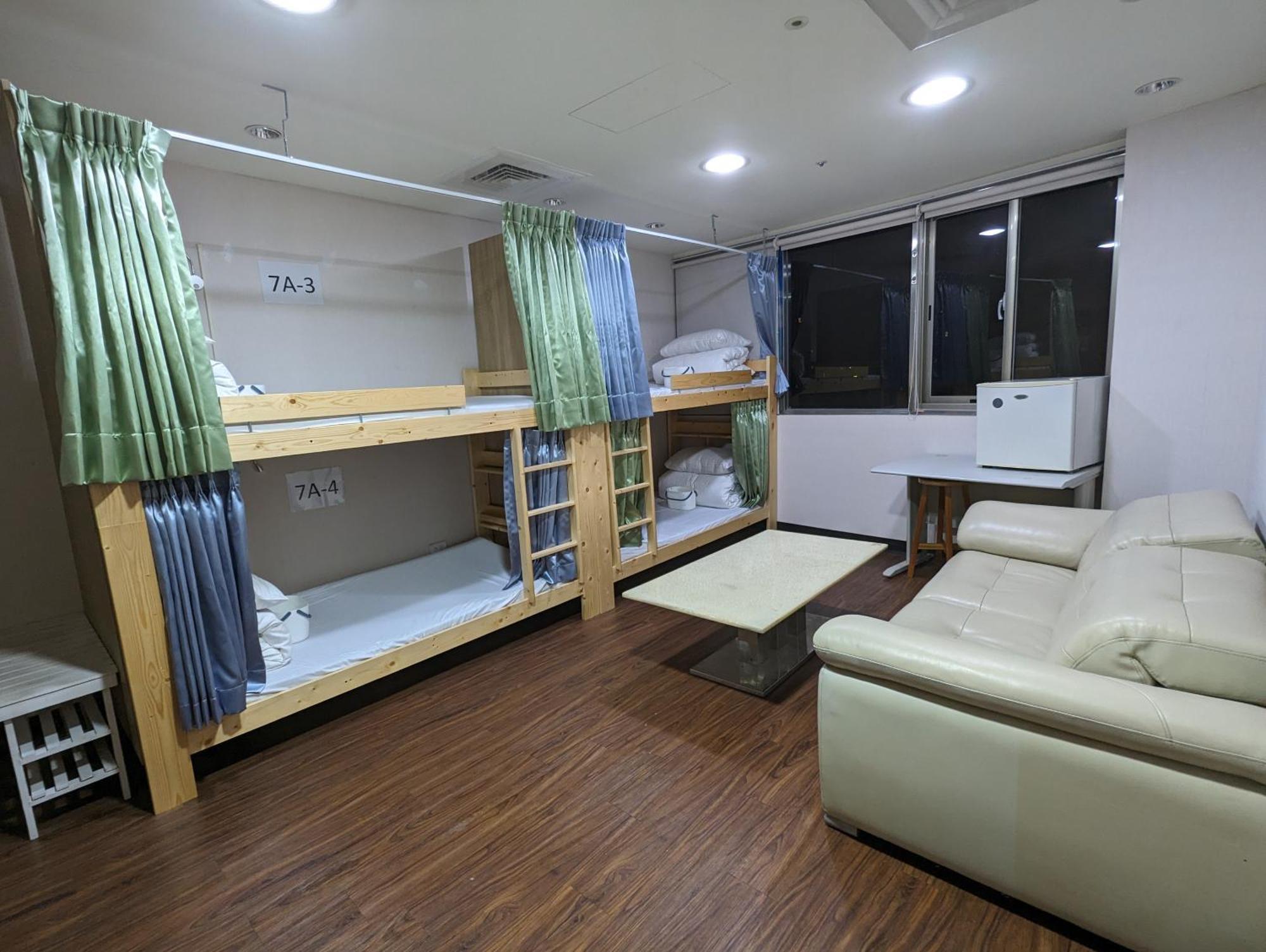 Hey Bear Capsule Hotel Taipei Dış mekan fotoğraf