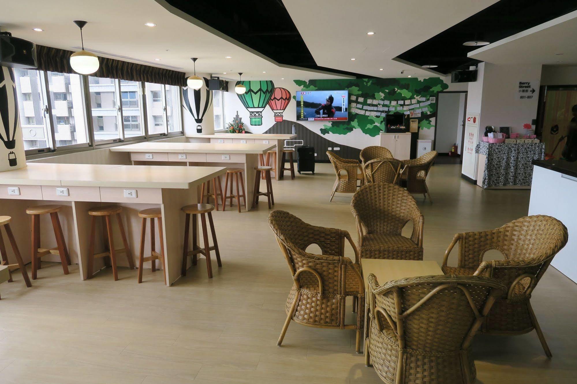 Hey Bear Capsule Hotel Taipei Dış mekan fotoğraf