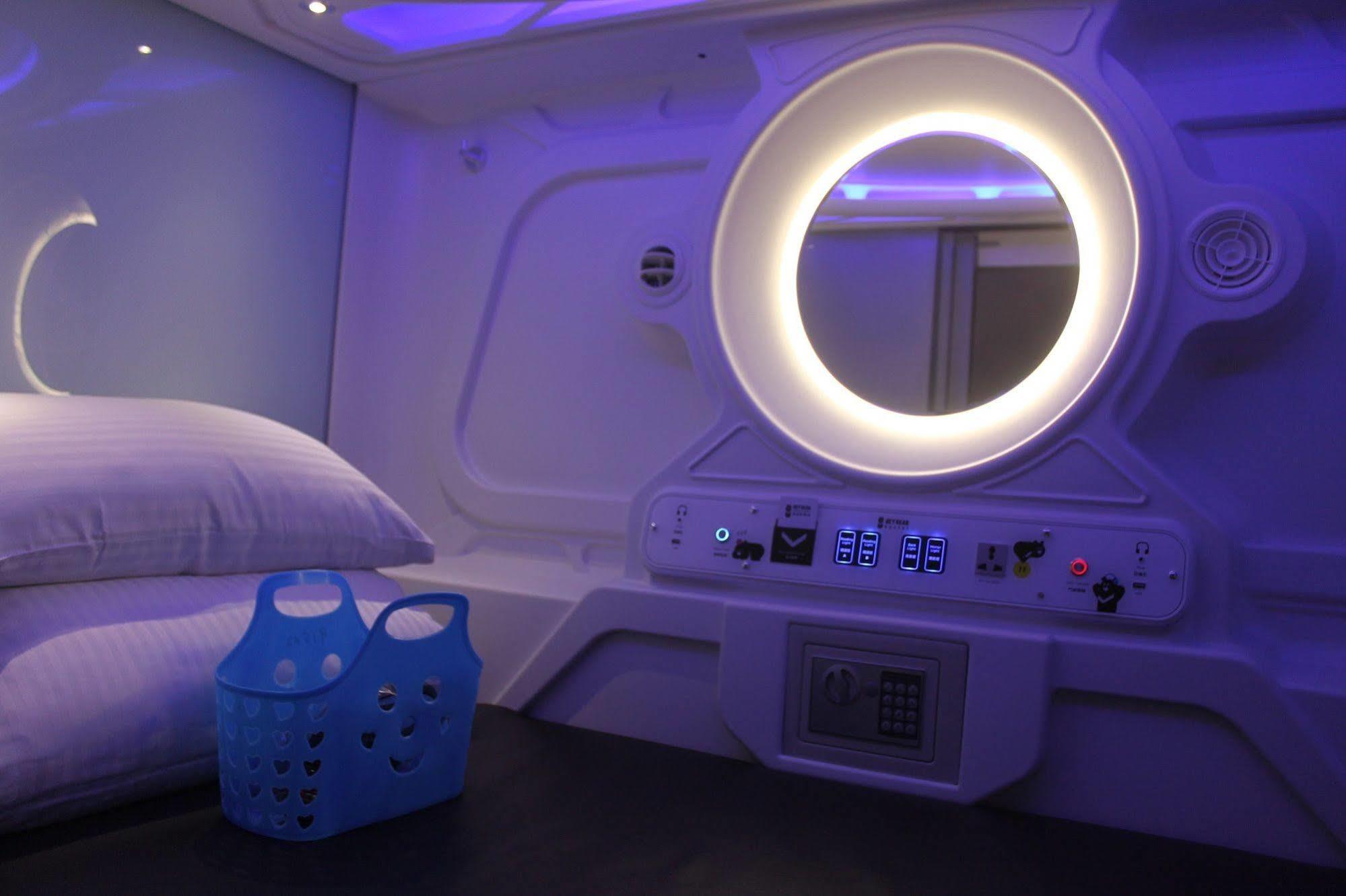 Hey Bear Capsule Hotel Taipei Dış mekan fotoğraf