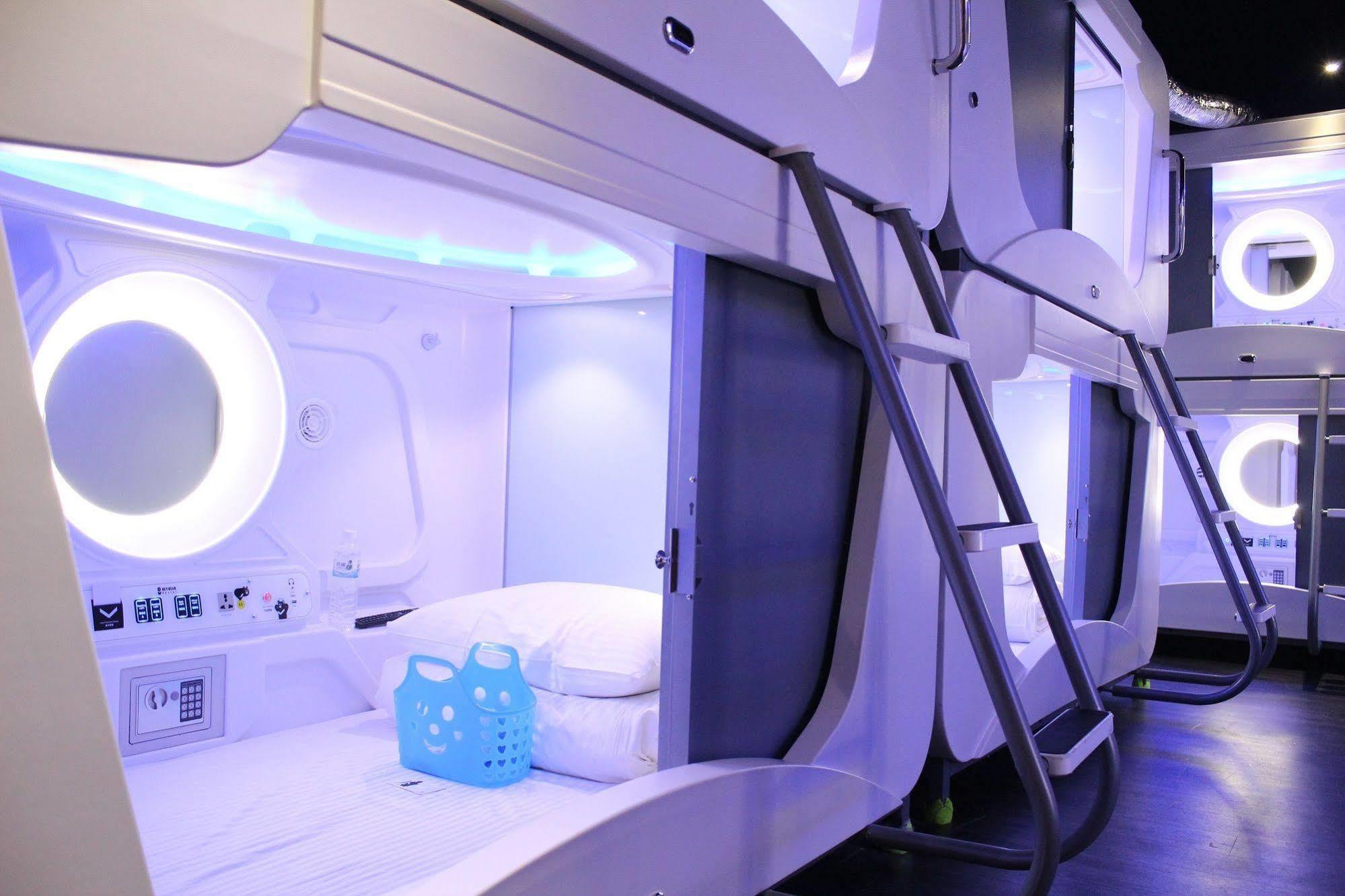 Hey Bear Capsule Hotel Taipei Dış mekan fotoğraf