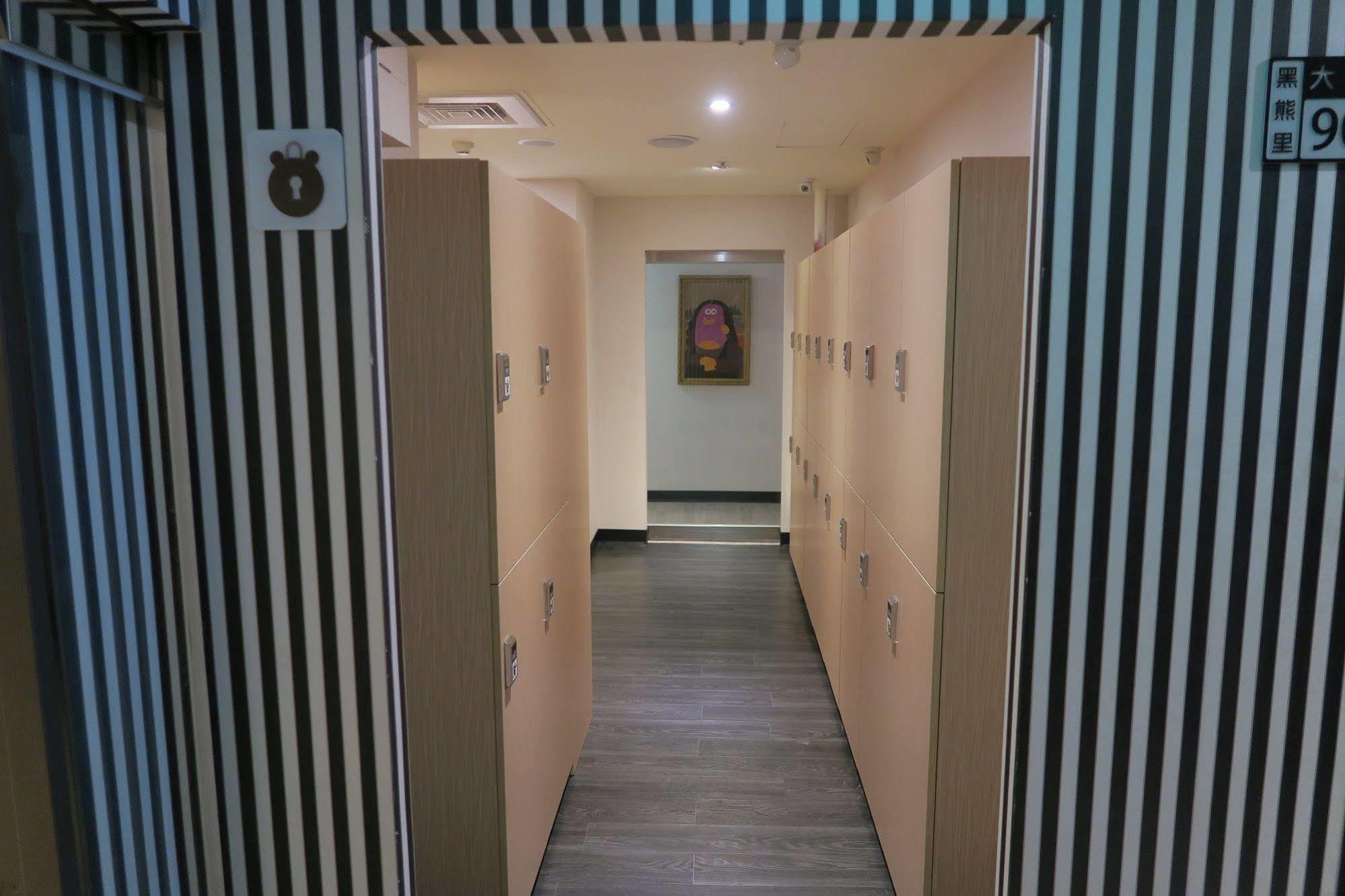 Hey Bear Capsule Hotel Taipei Dış mekan fotoğraf